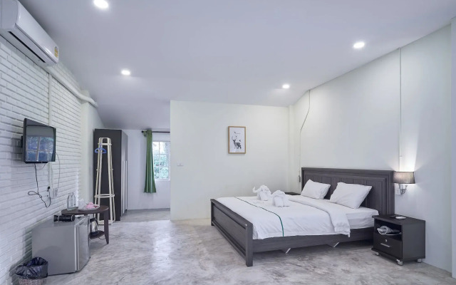 Manyi Boutique House