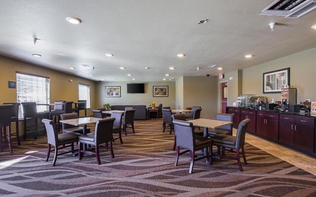 Cobblestone Inn & Suites - Altamont