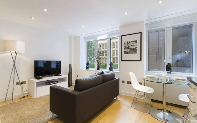 Fetter Lane Apartments