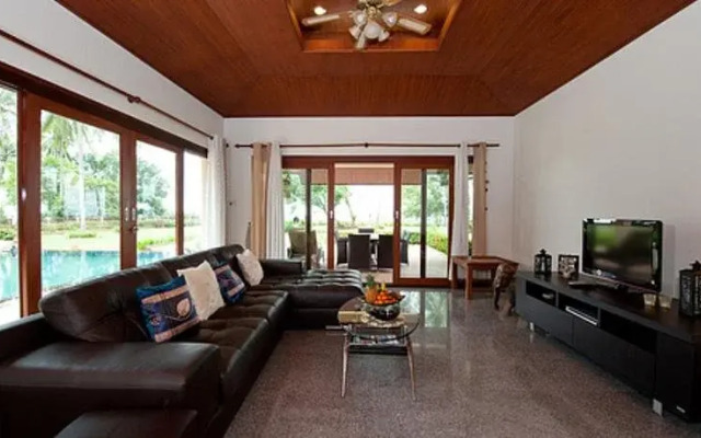 Krabi Sunset Beachfront Villa