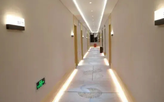 Huayuan Hotel (Jinping Bo'ai Hospital Branch)