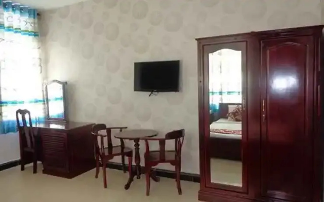 Thi Long Phung 1 Hotel
