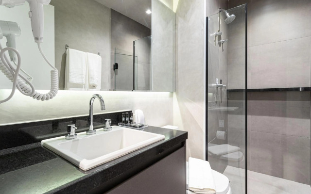 Charlie Oscar Freire