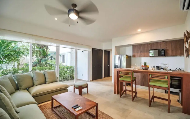 Amazing Apartment With Pools Gym BBQ Yoga Deck