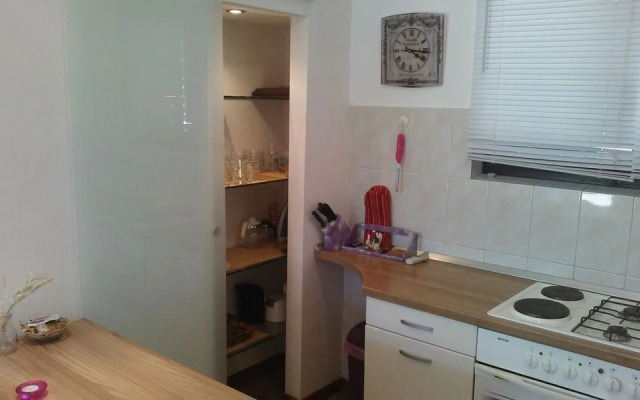 Filip - Comfortable - H