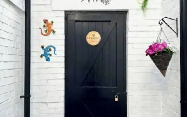 Traditional Belfast House 10 Mins From City Centre