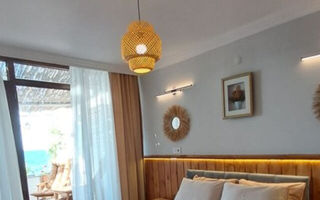Simirna Sahil Otel