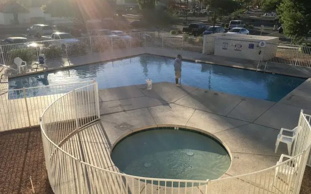 Premier Inns Metro Center