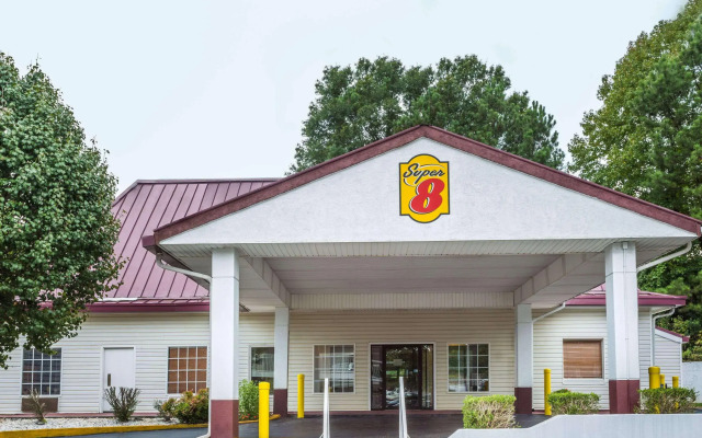 Super 8 by Wyndham Atlanta Northeast GA