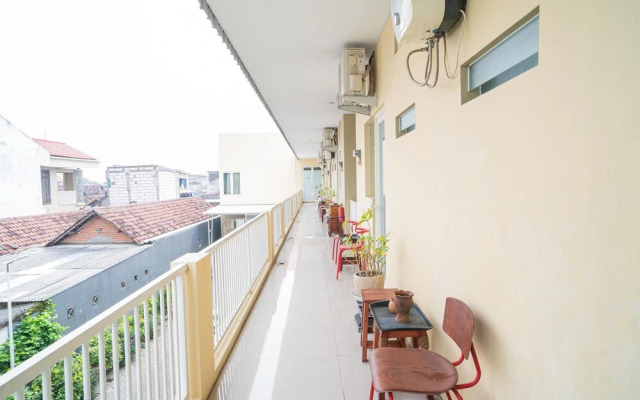 RedDoorz Syariah near Suncity Mall Sidoarjo