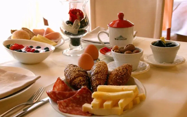 Hotel Baita Clementi