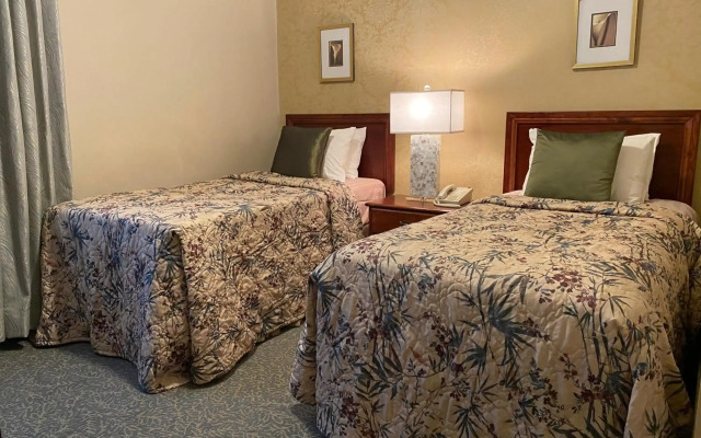Kingston Hotel