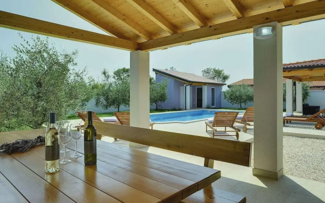 Family Villa With Swimming Pool