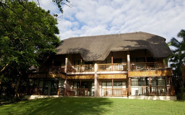 Cresta Mowana Safari Resort & Spa