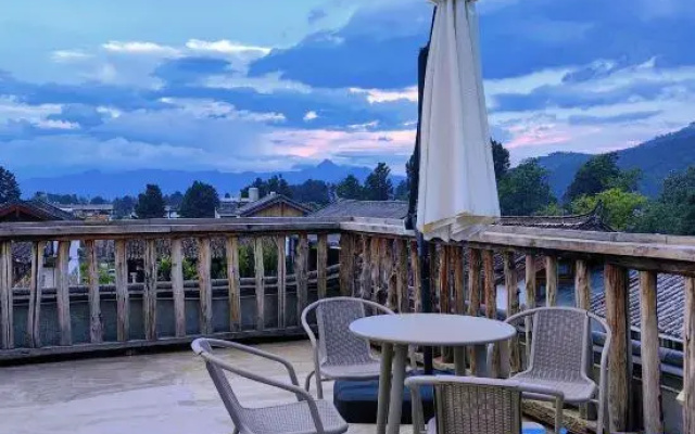 Moshang Qichi | Sunlit Golden Peaks·Snow Mountain Moonlit Zen Garden Resort (Baisha Ancient Town)