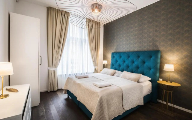 Luxury Modern Designed Oldtown Apartment