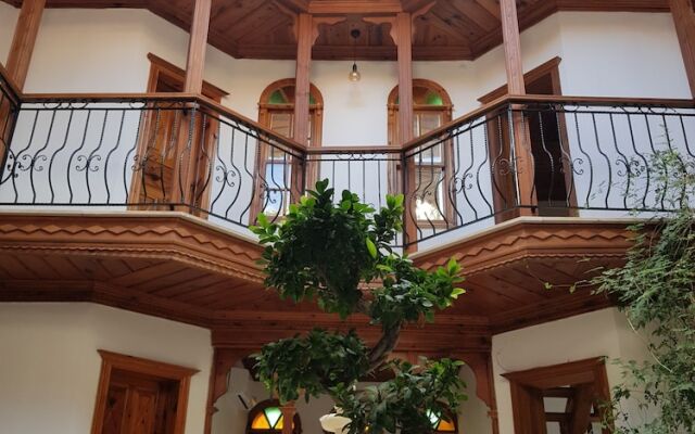 Room Kite Mansion