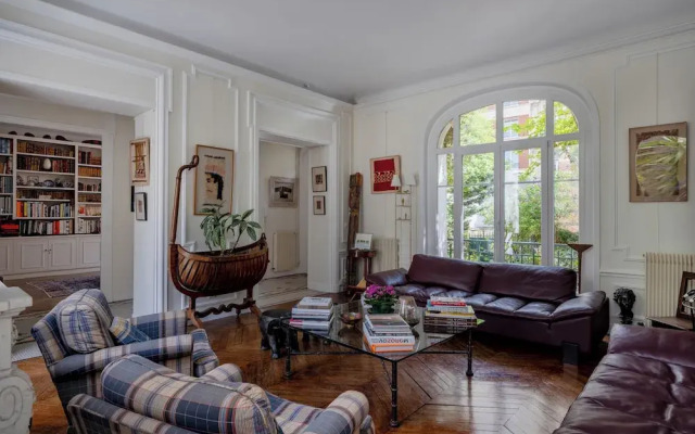 Paris Mozart Prestige Residence