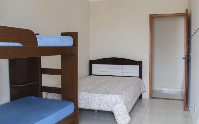 A011 - Apto com churrasqueira e 2 vagas de garagem