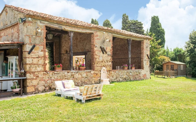 Appealing Apartment in Collesalvetti With Garden