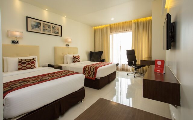 OYO 10881 Hotel Club 29