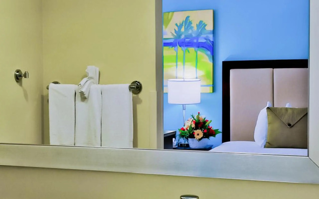 Silver Palms Inn