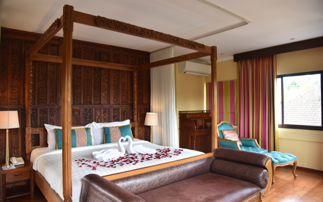 Four on Drupadi Villa
