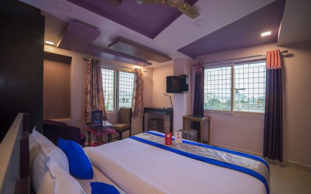 OYO 9930 Hotel AVS Residency