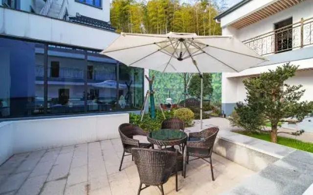 Anji Zhuyin Wild Luxury Holiday Homestay (Hello Kitty)