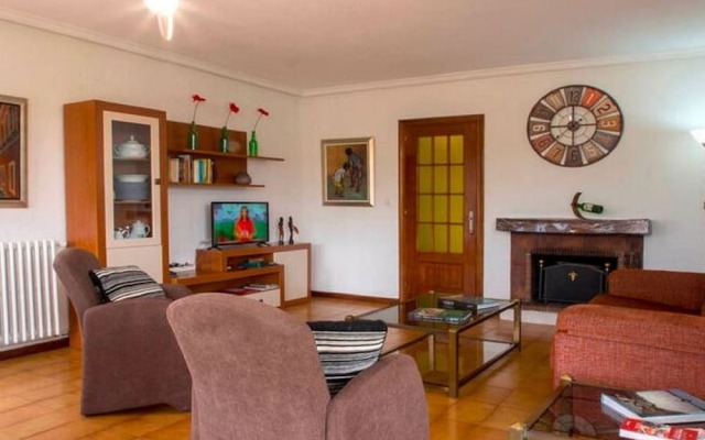 Premium Holiday Home in Gijon With Garden