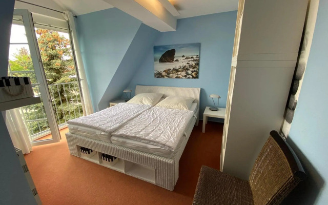 Ferienwohnung im Poolhaus mit Ostseeblick