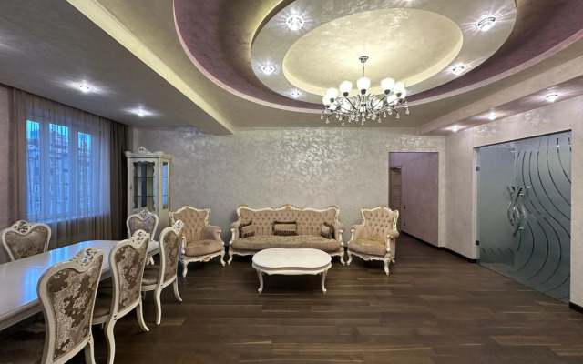 Northern Avenue 2 bedroom Luxury apartment HH777