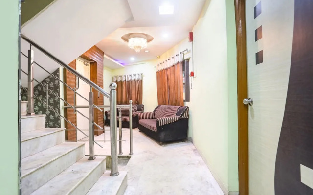 Fabhotel Tara Deluxe