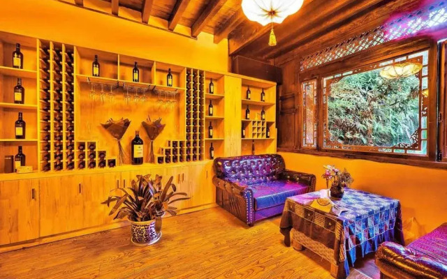 Donghe Inn
