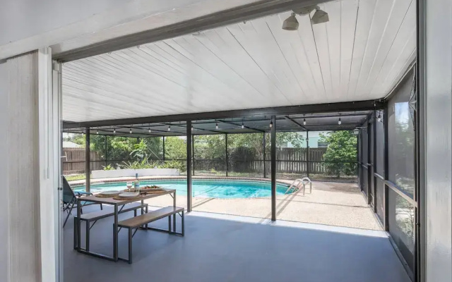 Playful Dolphins Pool Home