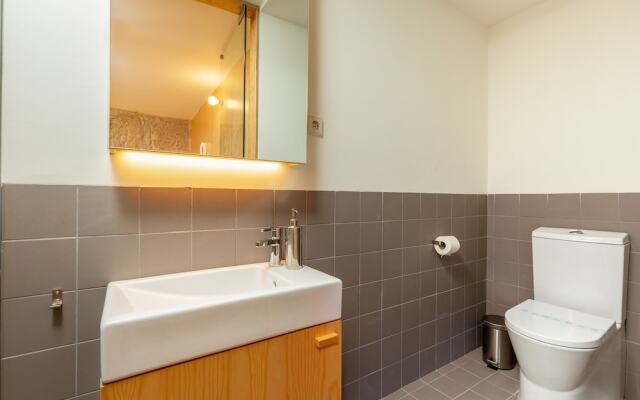 Tripas-Coração, Cordoaria River and Garden View