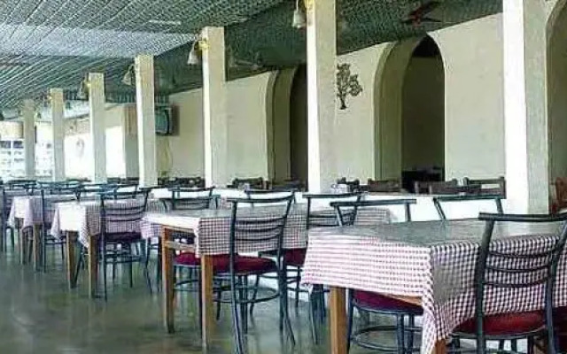 Hotel Moon And Restaurant