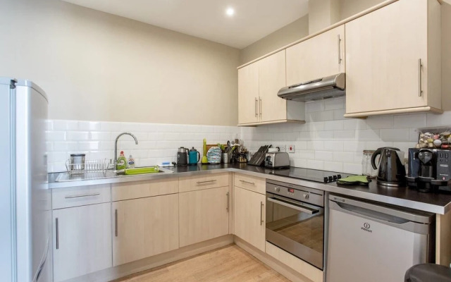 Old Town Stylish Apartment - 5 mins walk to Castle