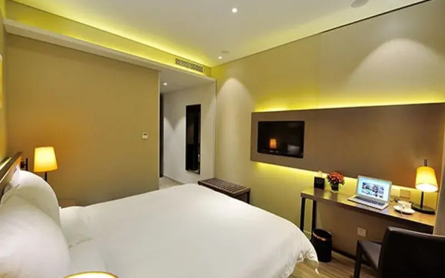 Home Inn Plus Kunming Cui Hu