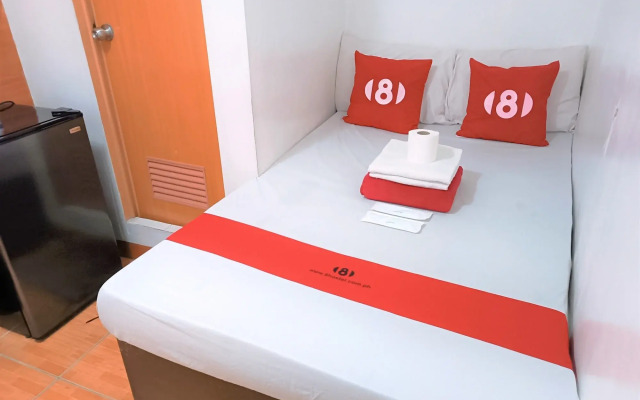 8Hostel