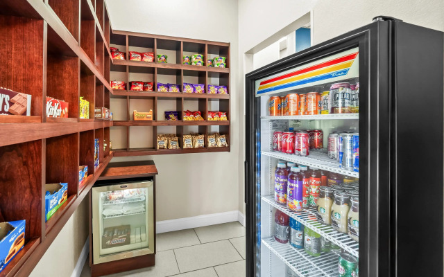 Comfort Inn & Suites Plainville-Foxboro