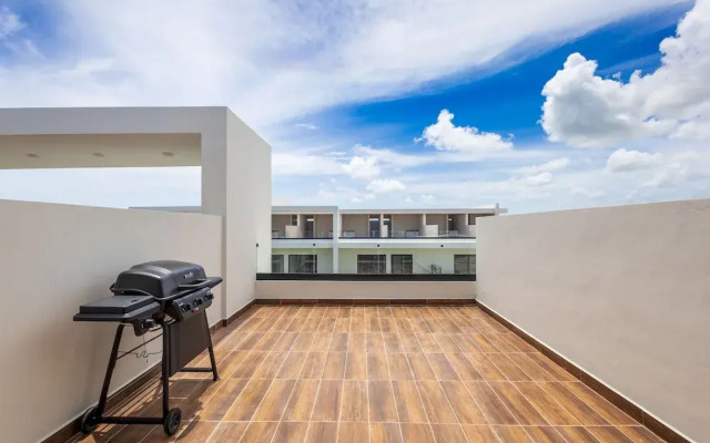 2BR Oasis in Eden Tropical - BBQ Pool Near Beach