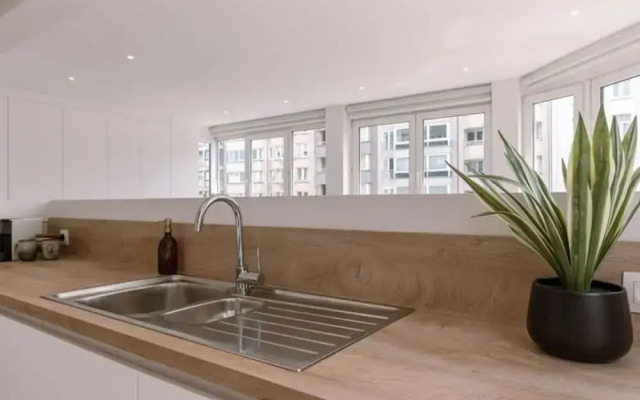 Bright Modern Apartment Close to the Casino
