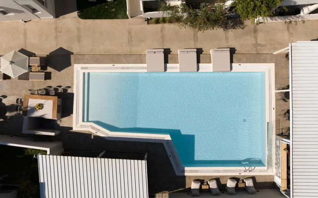 Apollo Apartments
