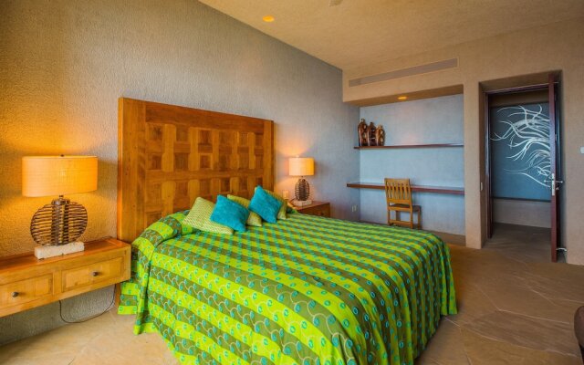 Luxurious Hillside Oceanfront 8 bedroom Villa Bellissima