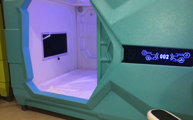 Capsule Inn