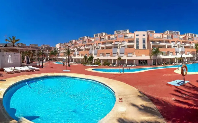 Gorgeous Suite with Sea View And Swimming Pools