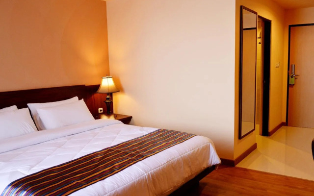 Istana Hotel & Resort