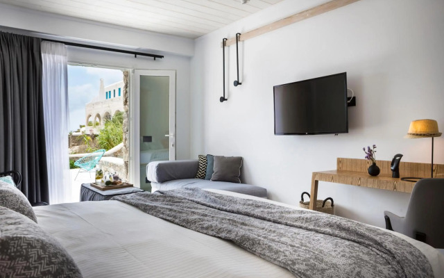 Amyth of Mykonos Super Paradise
