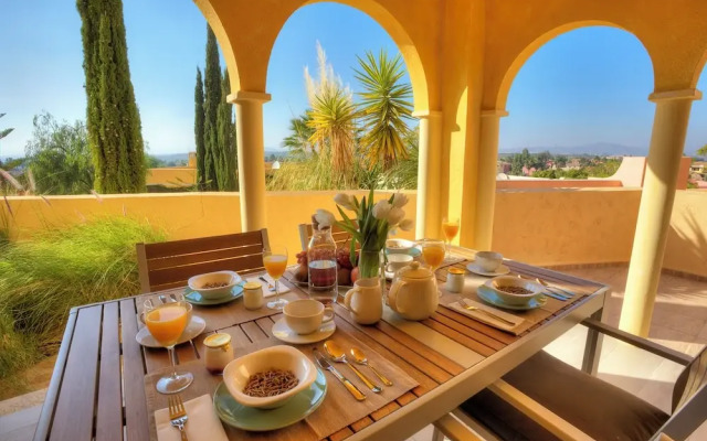 The Lodge - Desert Springs